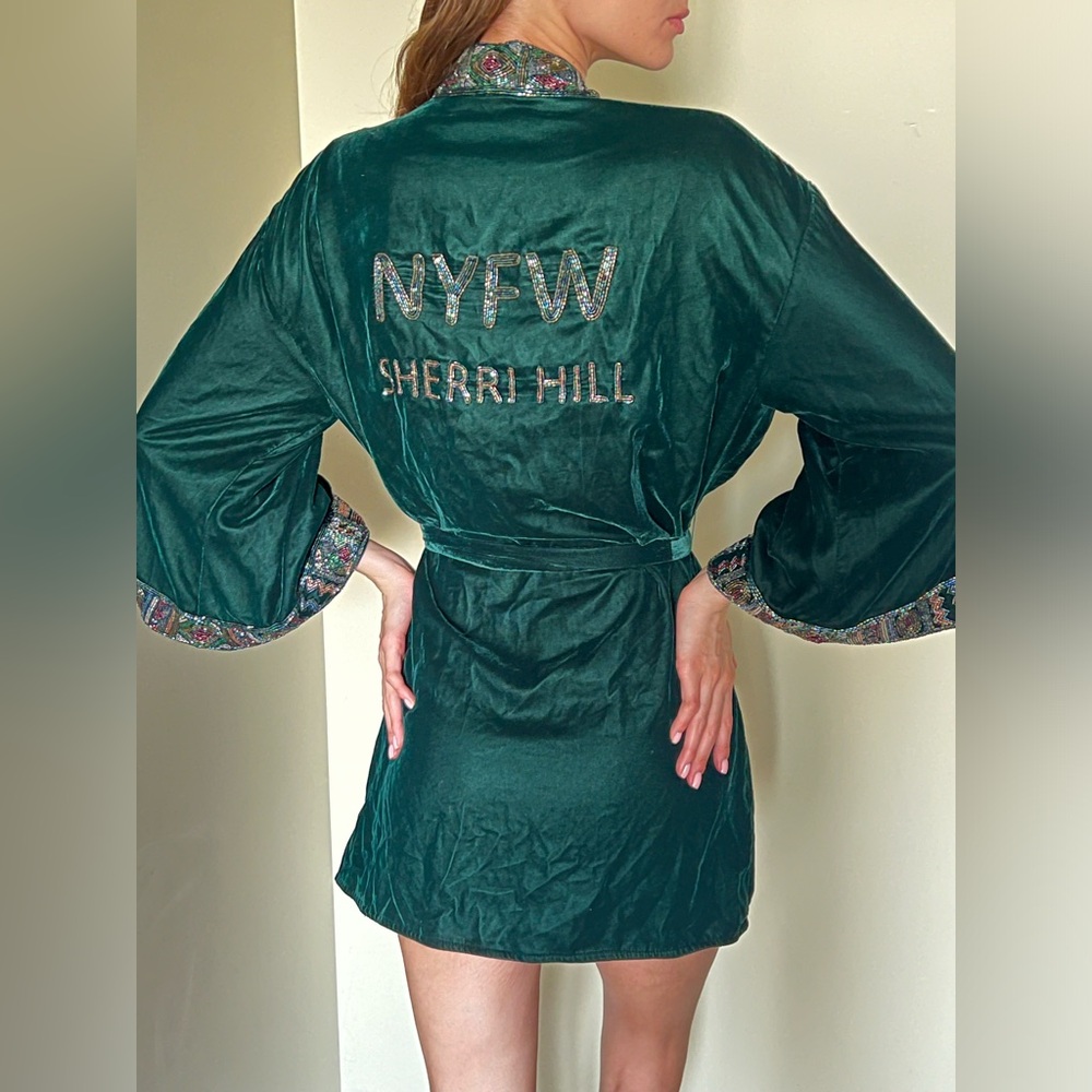 Sherri Hill robe